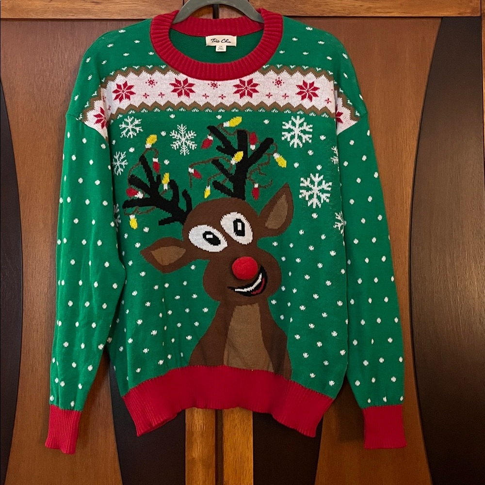 TRÉS CHIC NWOT LIGHTWEIGHT RUDOLPH W/RED FUZZBALL NOSE PLUS SNOWFLAKES SWEATER